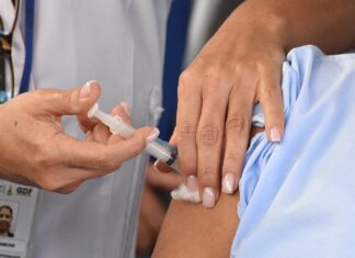 Covid-19: Infectados têm menor queda da imunidade da vacina Infectados têm menor queda da imunidade da vacina