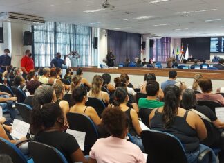 Câmara expõe desprezo, abandono e traição aos servidores municipais Câmara expõe desprezo, abandono e traição aos servidores municipais