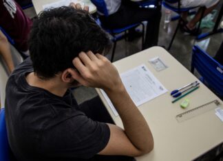 Etecs e Fatecs terão prova de seleção no segundo semestre Etecs e Fatecs terão prova de seleção no segundo semestre