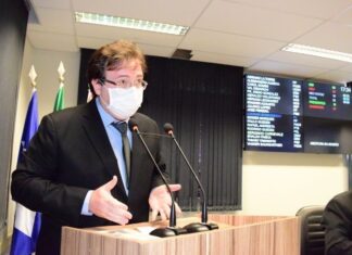 Vereador afirma que Gustavo derreteu e que precisa reagir Vereador afirma que Gustavo derreteu e que precisa reagir