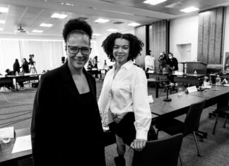 Bridgerton: veja elenco e tudo que sabemos sobre o spin-off focado na rainha Charlotte Golda Rosheuvel e India Ria Amarteifio interpretam a rainha Charlotte no spin-off de Bridgerton.