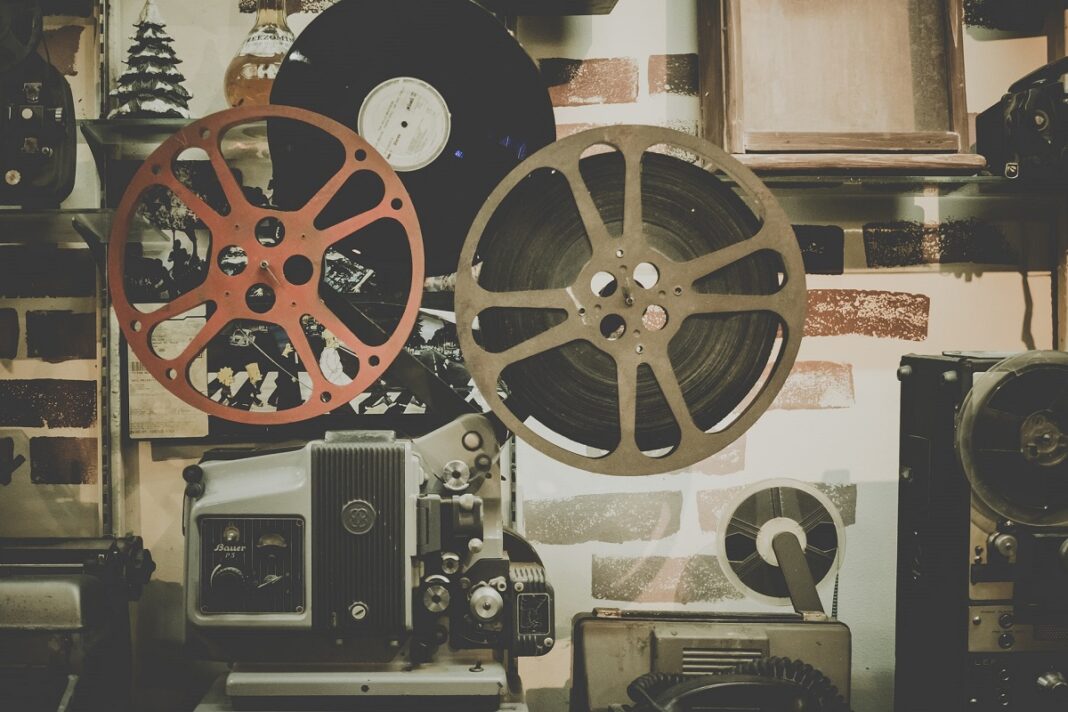 Programa Cinematographos oferece capacitaçãp em estudos de cinema.