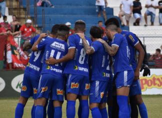 Semifinal A2: Rio Claro e Portuguesa duelam pelo acesso à elite do Paulistão Jogadores do Rio Claro em campo.