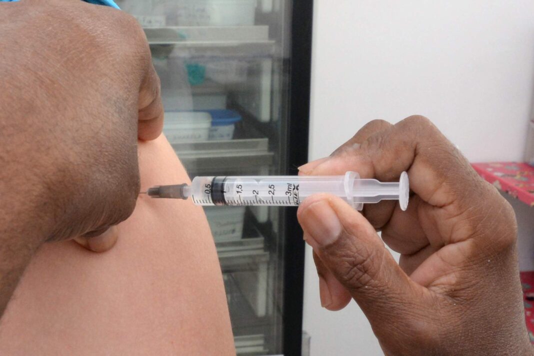 Vacina contra a gripe está disponível nas unidades de saúde em Rio Claro.