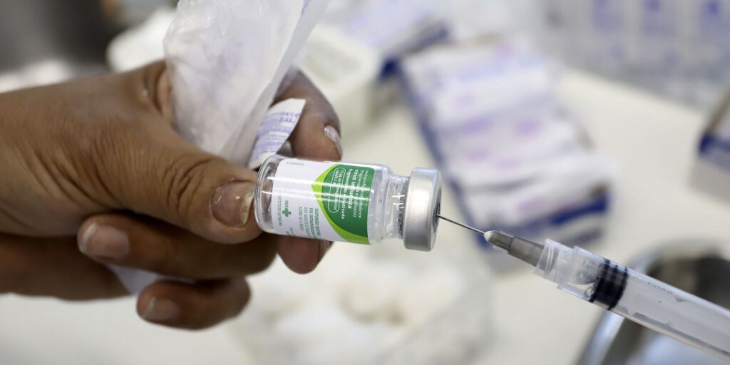  Vacinação contra a gripe atende todos os grupos prioritários em Rio Claro
