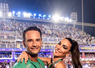 Desfile das campeãs do Carnaval atrai famosos para a Marquês de Sapucaí; veja fotos Desfile das campeãs atrai famosos para a Marquês de Sapucaí