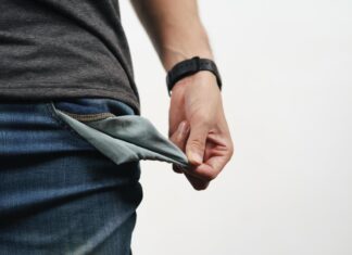 Conta de água 17% mais cara já assalta bolso do rio-clarense Conta de água 17% mais cara já assalta bolso do rio-clarense