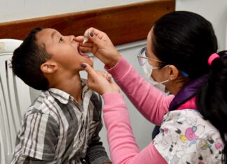 Covid e pólio: Alunos de nove escolas recebem vacina nesta sexta Alunos de nove escolas recebem vacina contra Covid e pólio em Rio Claro