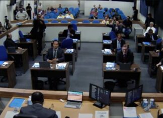 Escândalo do $algadinho: vereadores cobram esclarecimentos de Gustavo Escândalo do $algadinho: vereadores cobram esclarecimentos de Gustavo