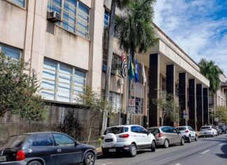 Prefeitura de Rio Claro cancela empenhos e oficializa o calote Prefeitura de Rio Claro cancela empenhos e oficializa o calote