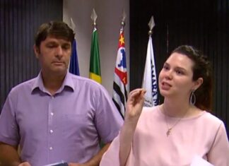 Carol Gomes abre temporada de caça a aliados de Rogério Guedes Carol Gomes abre temporada de caça a aliados de Rogério Guedes