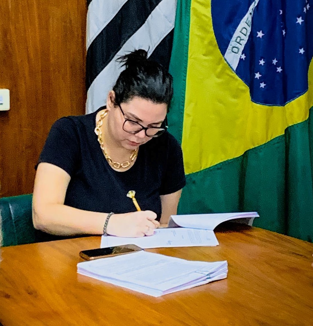 MP recomenda exoneração de diretora ligada a Carol Gomes - RC 8:32