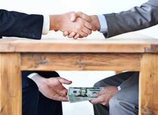 Educação: empresa contratada é marcada por prisões e corrupção Educação: empresa contratada é marcada por prisões e corrupção