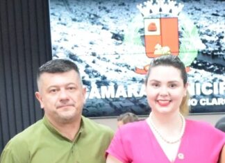 Carol deve se filiar ao Podemos e assumir o lugar de Alessandro Carol deve se filiar ao Podemos e assumir o lugar de Alessandro