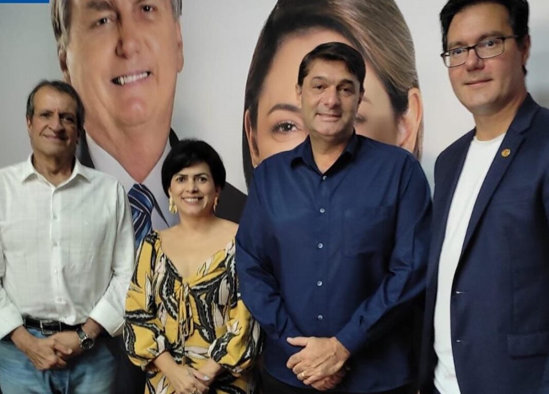 PL oficializa Rogério candidato e Néia na presidência em RC