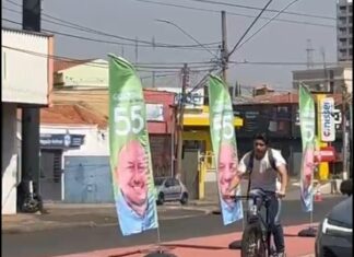Ciclovia vira pista de banners e o ciclista que se exploda!!! Ciclovia vira pista de banners e o ciclista que se exploda!!!