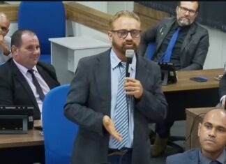 Paulo Guedes declara ‘guerra’ contra vereadores por emendas impositivas Paulo Guedes declara ‘guerra’ contra vereadores por emendas impositivas