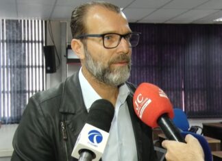 Após ser cassado, Moisés diz que irá à Justiça e voltará mais forte Após ser cassado, Moisés diz que irá à Justiça e voltará mais forte